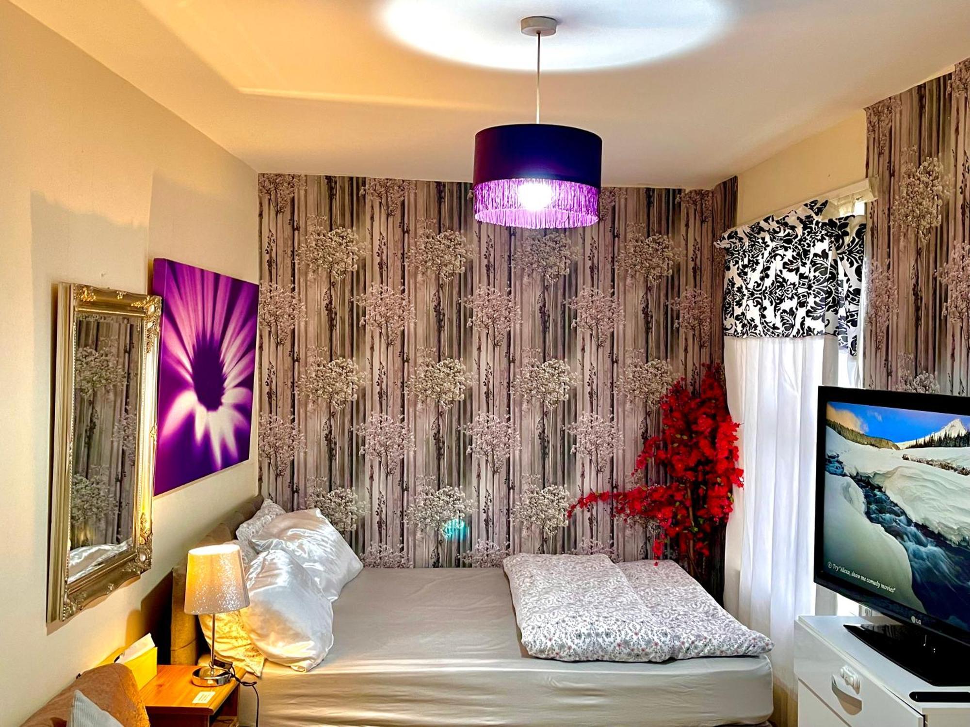 Comfy Double Bedroom With A Private Toilet 런던 외부 사진